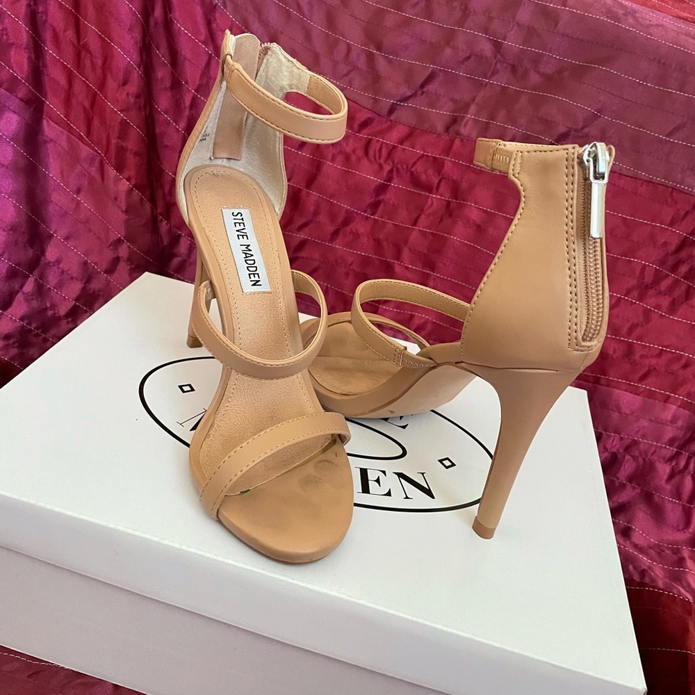 Steve Madden ‘Feelya’ pump
